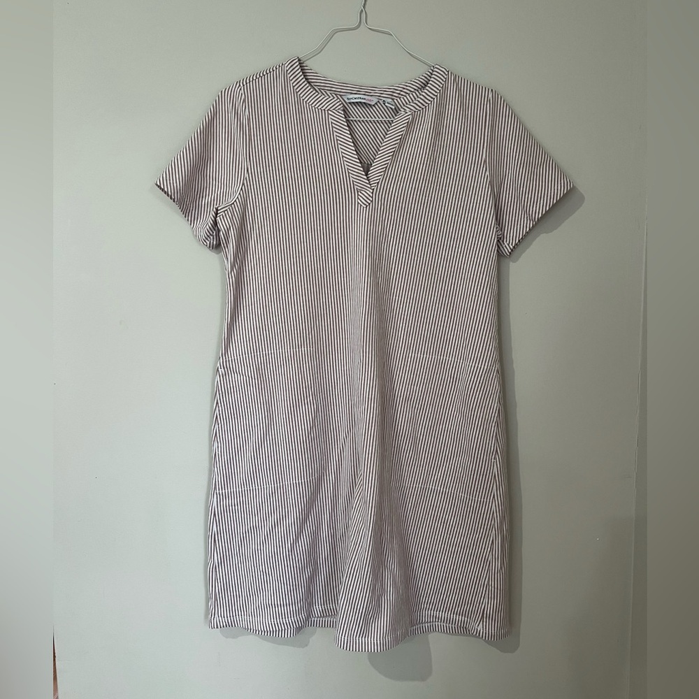 3/$15 Isaac Mizrahi Brown and White Striped Dress
